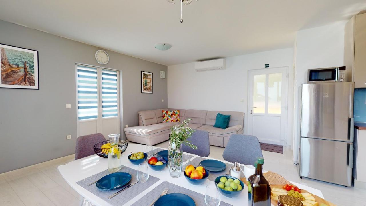 Zen-Pok House On The Beach - Pokrivenik Zastražišće Εξωτερικό φωτογραφία