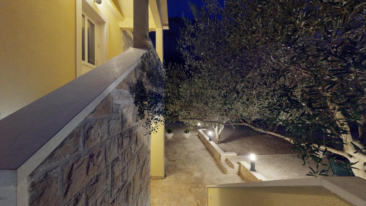 Zen-Pok House On The Beach - Pokrivenik Zastražišće Εξωτερικό φωτογραφία